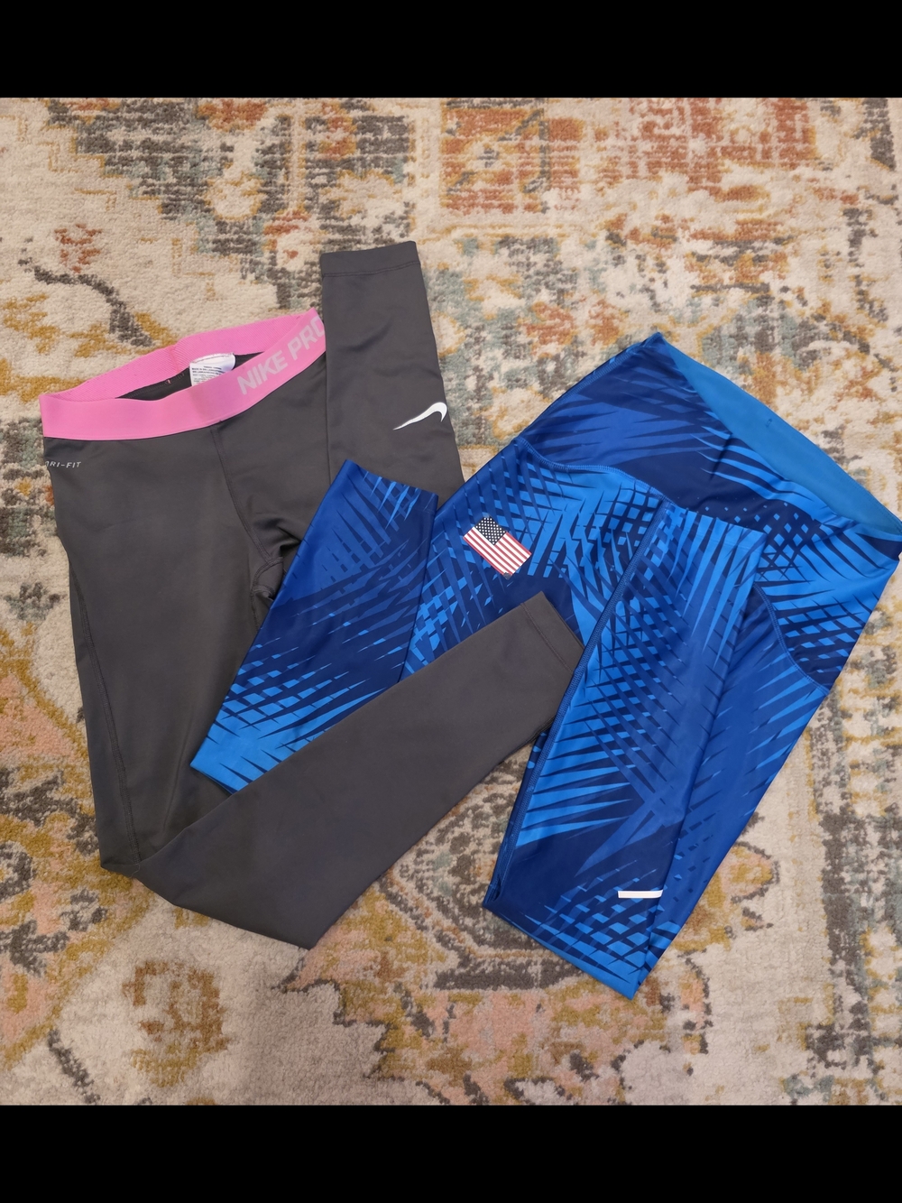 Nike Bundle Sz SMALL Leggings